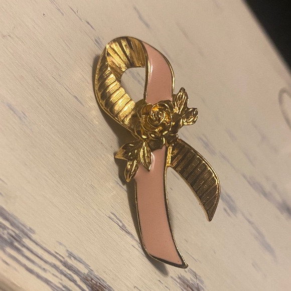 Avon Gold and Pink Floral Ribbon Brooch Breast Cancer Awareness - Picture 1 of 3
